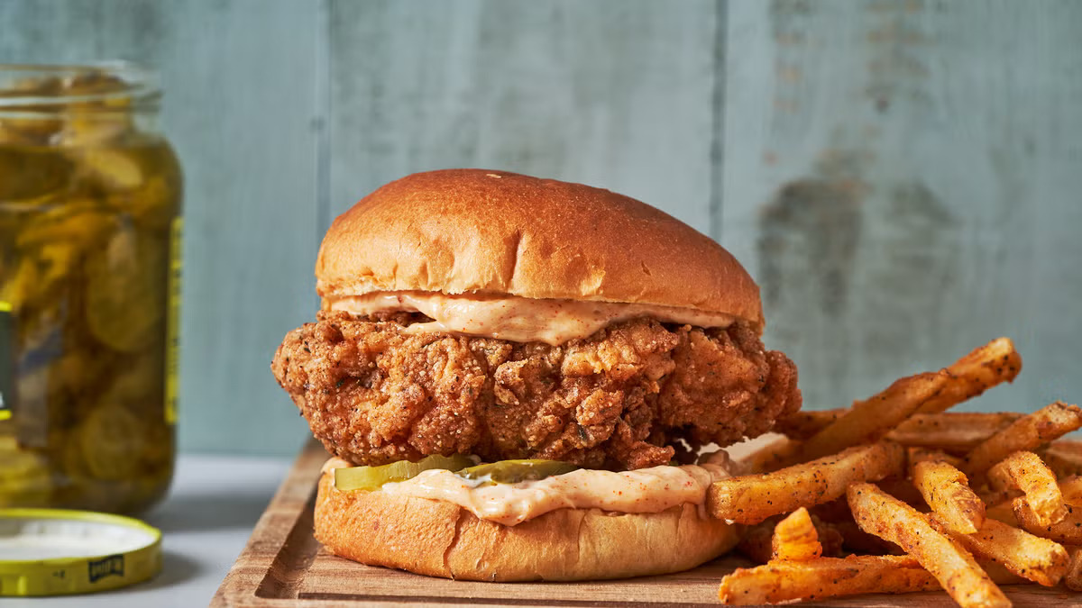 Popeyes Classic Chicken Sandwich: Simple Yet Perfect